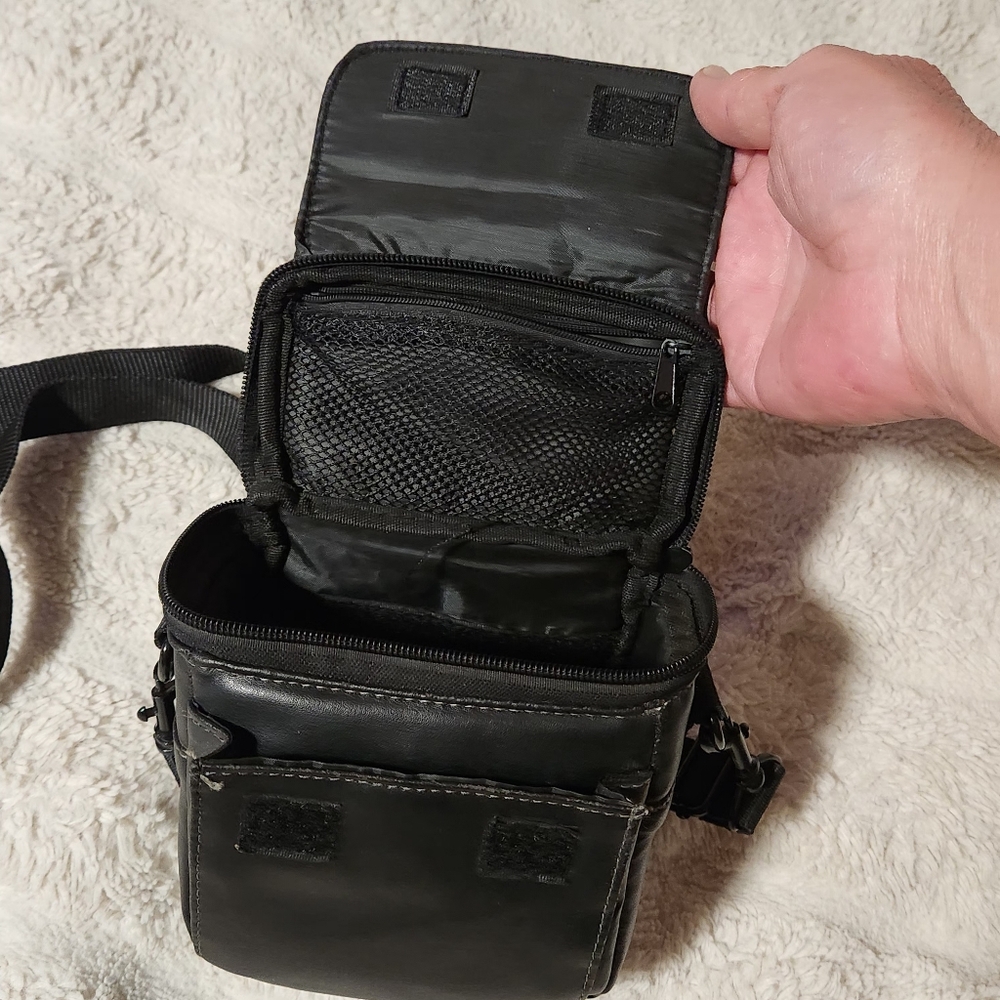 Icon Black Vinyl Camera Storage Case Bag Padded Shoulder Strap 5'X5' Small - Picture 3 of 13